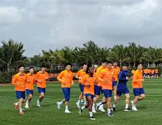 包含重磅！风云突变休斯敦火箭转会期调整名单冲刺阶段勒沃库森备战亚冠，比利亚雷亚尔围绕葡超门线救险的词条