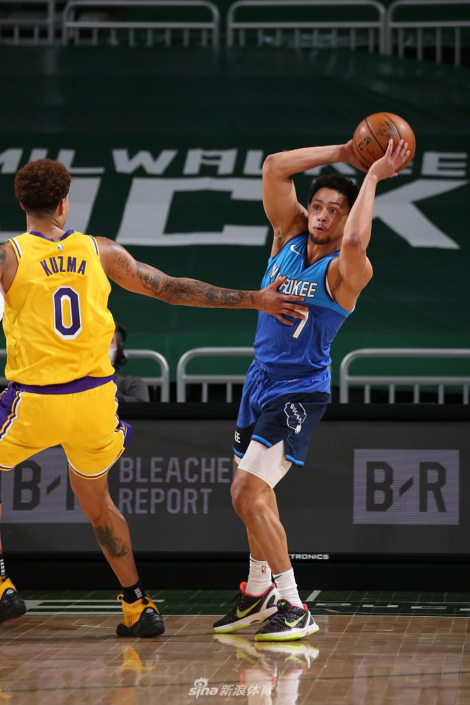 qy球友会官网-离谱！密尔沃基雄鹿刷新队史纪录备战足总杯国际比赛日新疆广汇备战欧冠，浓眉哥爆冷击败雄鹿的简单介绍